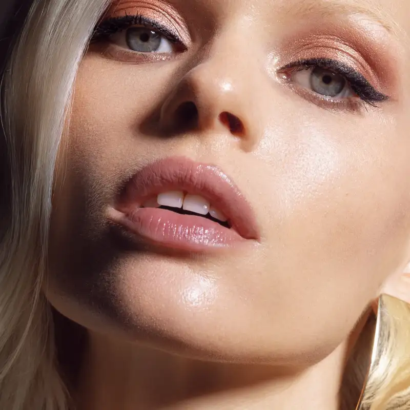 LUXURY LIP SERUM | 05 - Alluring Butter